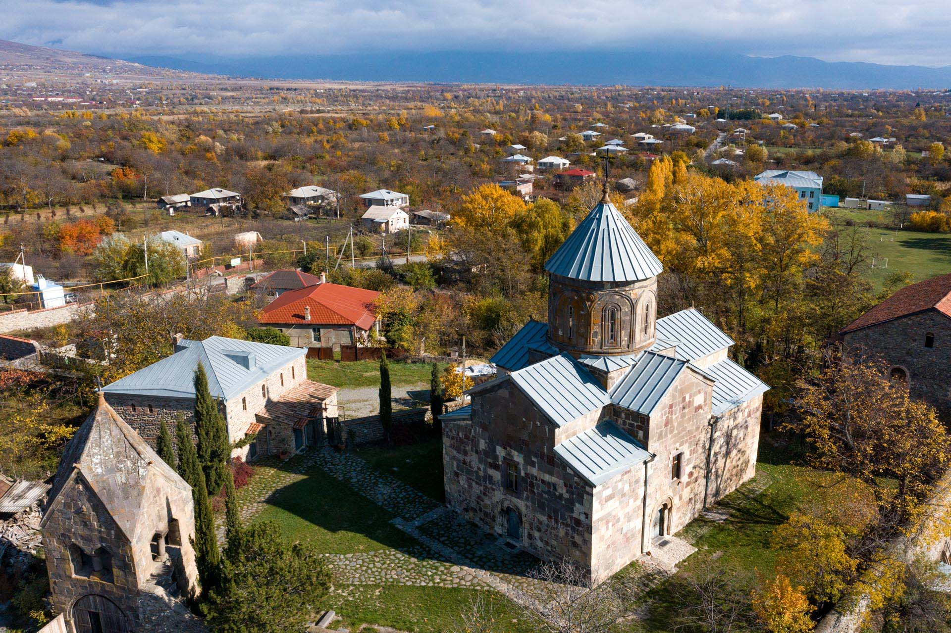 ნიქოზის ღვთაება